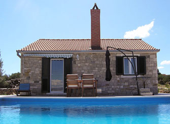 Charming Dalmatian stone house in Postira on Brač Island