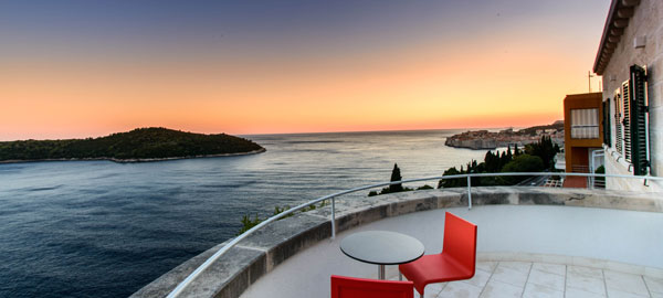 Dubrovnik luxury design villa with pool and stunning views on Dubrovnik city wals and the Adriatic