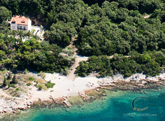 Waterfront luxury villa in Dubrovnik with pool 