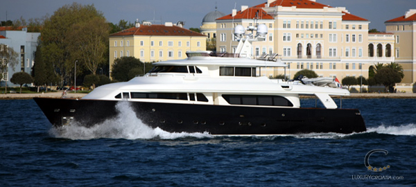 Luxury yacht charter Croatia - 5 cabins / sleeps 10+2 - homeport Zadar