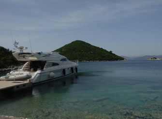 Fairline Squadron 55 - Luxury Yacht for Charter in Dubrovnik Croatia