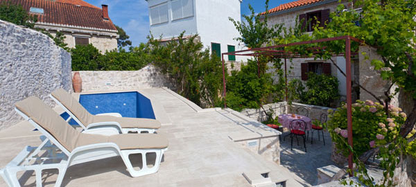 Brač holiday villa with pool for rent 