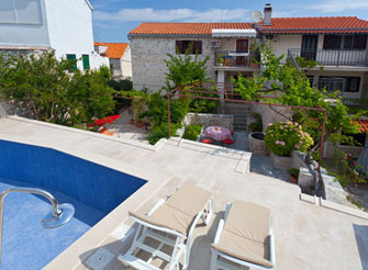 Holiday rental villa with swimming pool in Sutivan on Brač Island