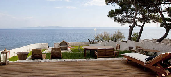 Seaside holiday rental villa on sea in Sumartin on Brač Island 