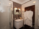 Bathroom - other view - in master bedroom 1 in seafront Dubrovnik luxury villa