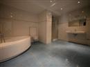 The Blue bedroom en suite bathroom 