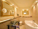 Garden Suite Bathroom 