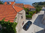 Driveway to the villa in Sutivan center 